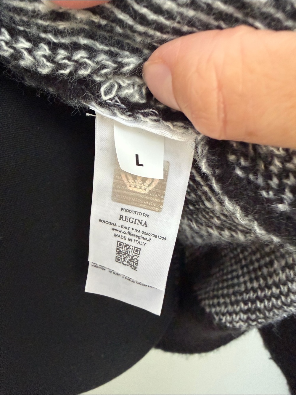Black Heart Pattern Women's Sweater - Picture 3 of 4